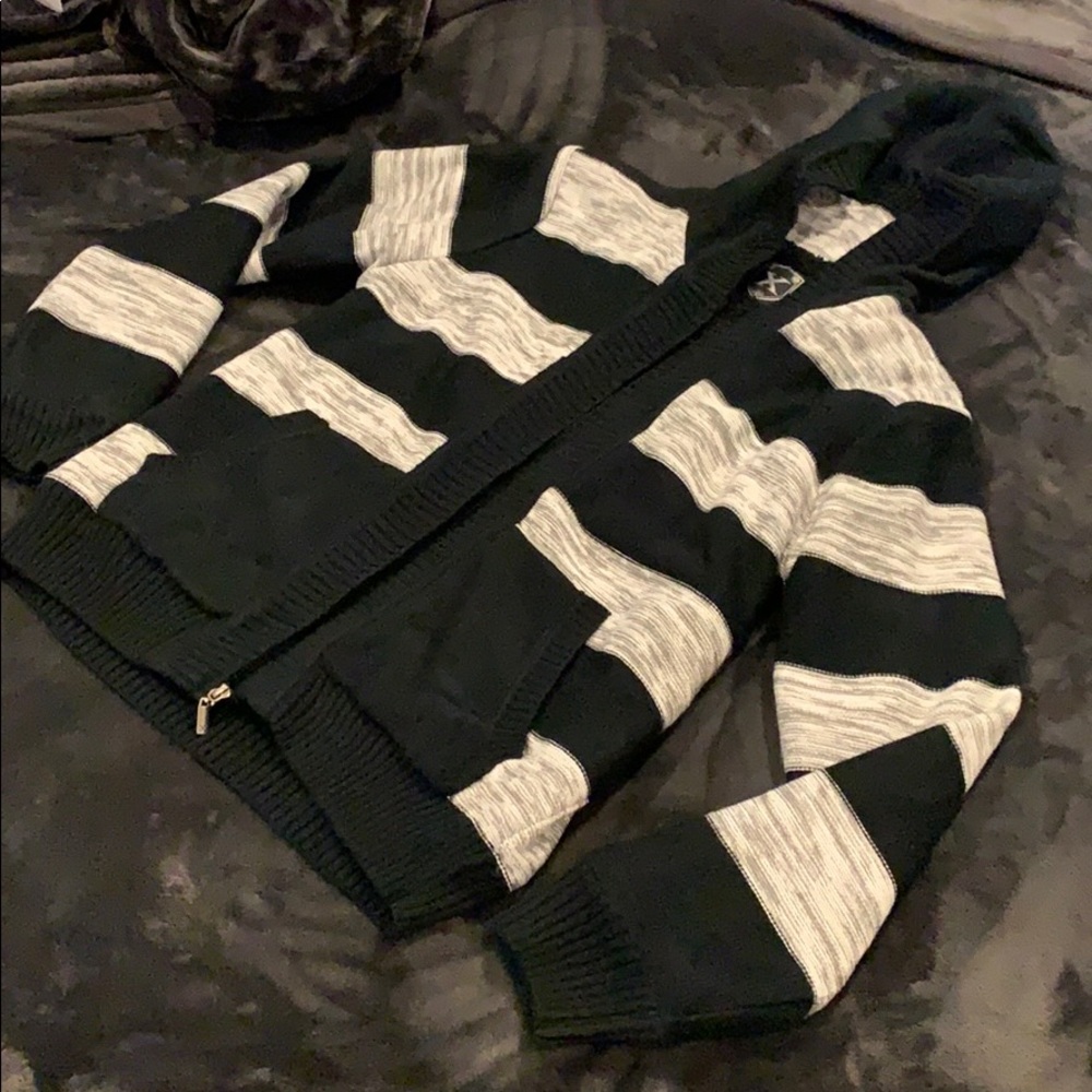 X Sweater Medium